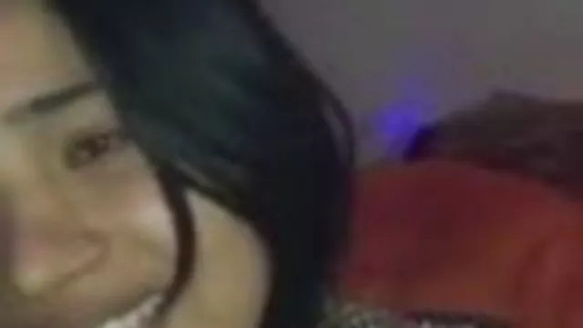 पुराने बालों वाली बिल्ली दादी मालिश में मदद करता है हिंदी सेक्सी मूवी हिंदी में उसे आराम करो