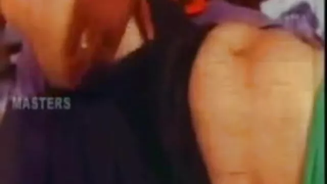 परिपक्व रेड इंडियन एक रोलिंग सेक्सी मूवी हिन्दी मे पिन के साथ उसकी प्रेमिका