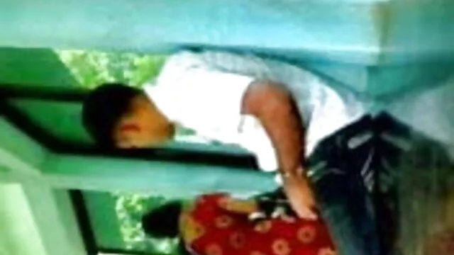 बड़ा मुर्गा बुरा लड़का हिंदी सेक्सी मूवी फिल्म