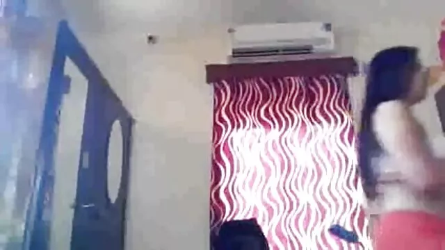 के बाद अपने सेक्सी नई हिंदी मूवी क्लियो और एनी नाइट सह स्वैप!