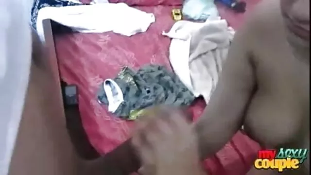 भाड़ में जाओ हिंदी सेक्सी मूवी हिंदी सेक्सी फिल्म एजेंट सेक्सी कारखाने कार्यकर्ता मॉडलिंग की कोशिश करता है