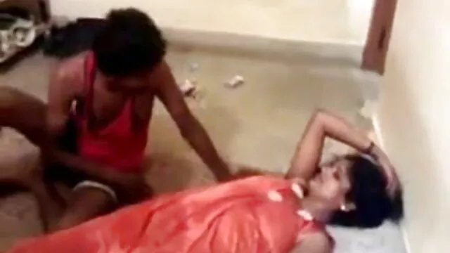 बिना खतना के स्टड देता हिंदी सेक्सी वीडियो फिल्म मूवी है एक अच्छा गहरी