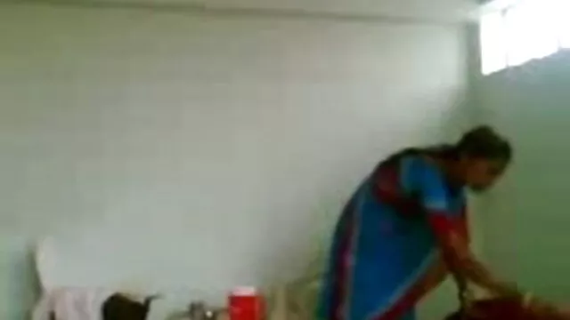 Hotwife हिंदी सेक्स मूवी पिक्चर Kaleesi समुद्र तट पर