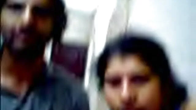 बीबीडब्ल्यू अप्रैल हिंदी मूवी सेक्सी फुल मैकेंज़ी उसके बड़े स्तन का उपयोग करता है