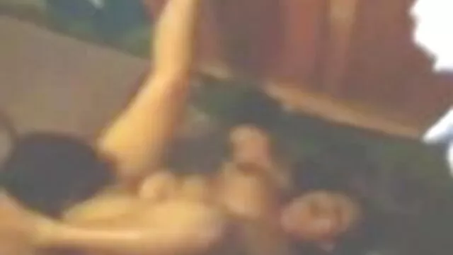 छोटे आवर्धक कांच मुर्गा हिंदी सेक्सी वीडियो मूवी पर सवारी और वीर्य हो जाता है