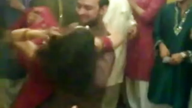 गुदा सेक्स सुनहरे बालों वाली हिंदी सेक्सी हॉट मूवी किशोर