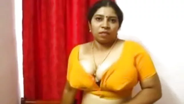 सेक्स गुलाम बंधे हिंदी मूवी वीडियो सेक्सी और जंजीर के रूप में वह मार पड़ी है