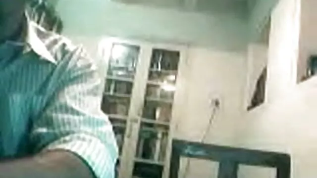 गहरी पंपों के लिए एस बालों वाले हिंदी मूवी हिंदी मूवी सेक्सी योनी