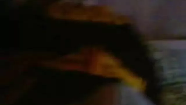 प्यारा एशियाई बाथटब में उसे बिल्ली के साथ खेलता सेक्सी मूवी हिंदी में वीडियो है-