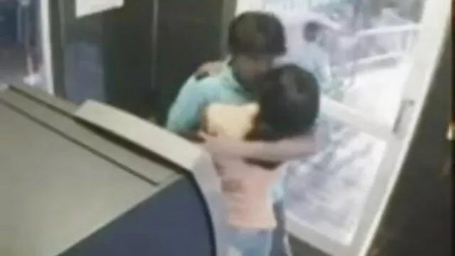 कॉलर एशियाई हिंदी मूवी सेक्स वाली गुलाम उसके मास्टर रॉक