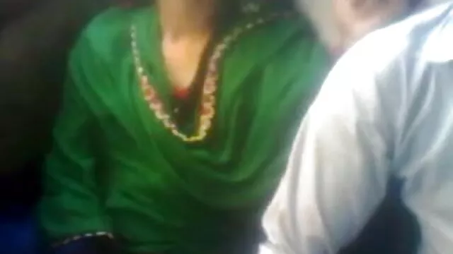 धूम्रपान गर्म श्यामला हो जाता है एक गहरी मुर्गा हिंदी में बीपी सेक्सी मूवी बढ़ा