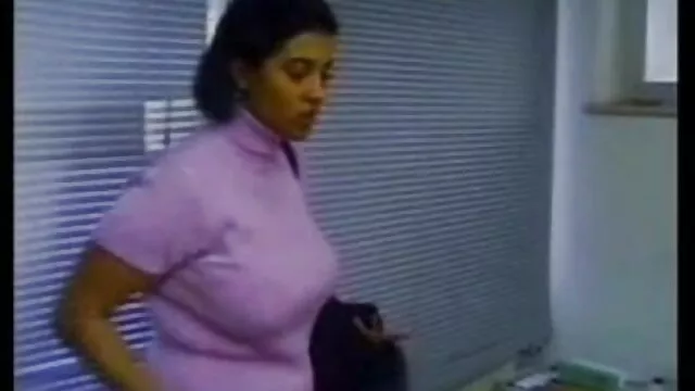 विशाल वसा फूहड़ किट्टी राष्ट्र हो जाता है उसे बिल्ली और हिंदी मूवी सेक्स वाली गधे जोता