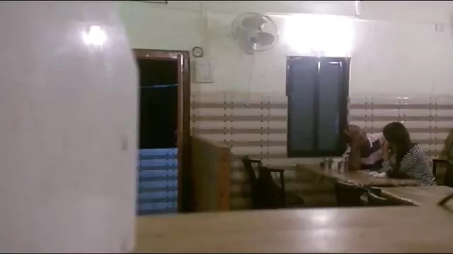 गंदा चालीस चेहरा उसके हिंदी सेक्सी मूवी चलने वाली जन्मदिन के लिए एक मुर्गा बेकार है!