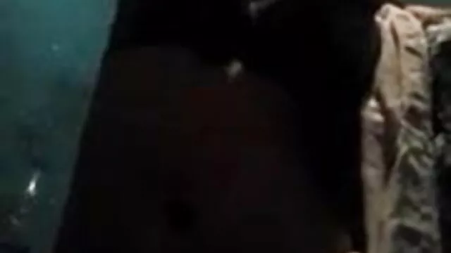 रुई तीन लोगों के साथ सेक्सी हिंदी मूवी लगता है सिर्फ सही के लिए