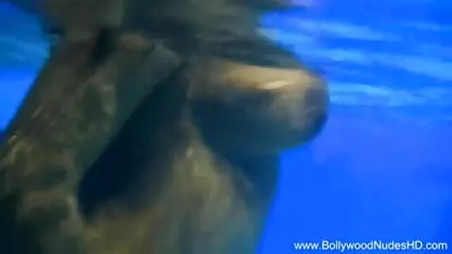 वास्तविक मोहित सेक्सी हिंदी मूवी नहीं