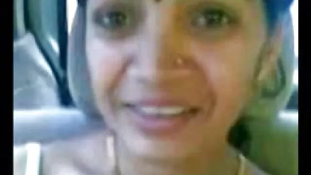 सुनहरे बालों वाली नवागंतुक इवी बेकार है और उसके निर्माता के बड़े लंड हिंदी सेक्सी मूवी