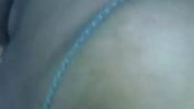 पतला आदमी प्राप्त करता है एक बीपी सेक्सी हिंदी मूवी से एक कौगर