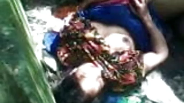 एशियाई वह पुरुष सेक्सी मोज़ा हस्तमैथुन सेक्सी मूवी हिंदी मूवी में