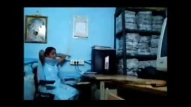 शर्मीली प्रेमिका उड़ा दिया जाता है मूवी हिंदी में सेक्सी