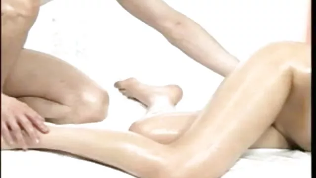 पुरुष & amp; पेय सह हिंदी में सेक्सी मूवी पिक्चर