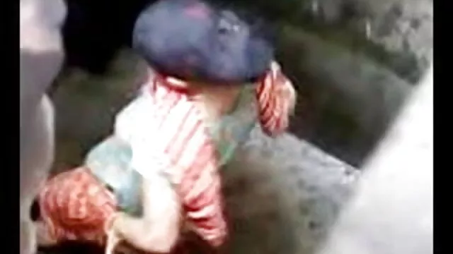 उसे मिठाई गधे में कुछ डिक हिंदी मूवी सेक्सी लेता है