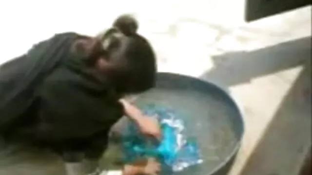 सुंदर सुनहरे बालों वाली लड़की गहरे गले एड की सेक्सी फिल्म वीडियो हिंदी मूवी मोटी मुर्गा