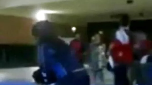 मॉर्मनबॉयज़ हिंदी मूवी सेक्सी बीएफ पुजारी एक धार्मिक आदमी को अपने डिक को स्वीकारोक्ति में देखता है